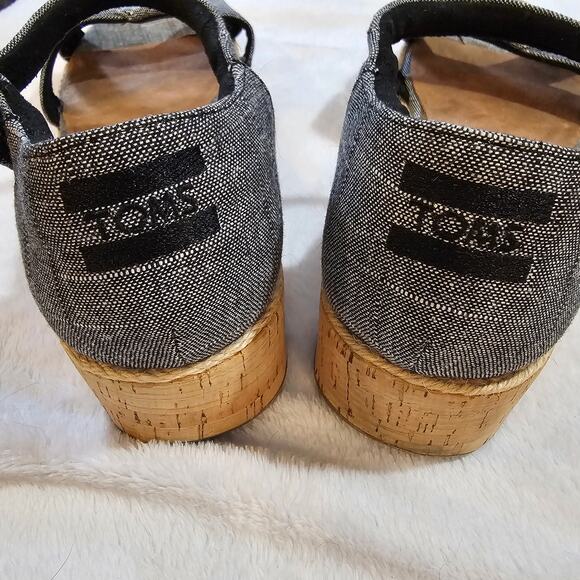 TOMS Women's Harper Platform Sandals Wedge Black Chambray Denim Size 11 - Picture 4 of 5
